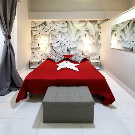 Akemi House Luxury Accomodation 카타니아